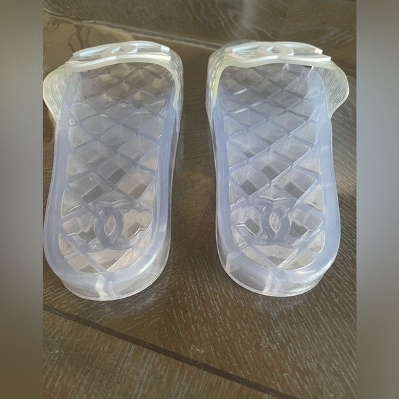 CHANEL CLEAR CC LOGO SLIDES - size 39-40 - Picture 3 of 15